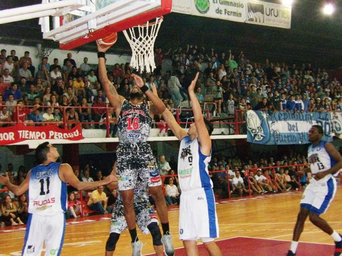 El sure&ntilde;o lo empard&oacute; en la segunda mitad por lo que debieron ir a suplementario.