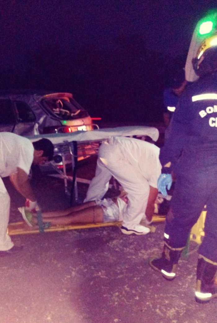 Otra imagen que muestra las consecuencias del choque (foto: Radio M&aacute;xima)