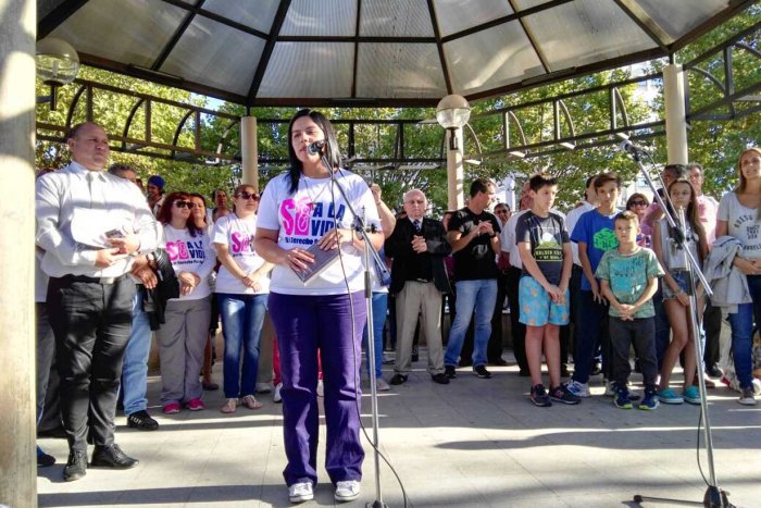 La abogada Silvana Medina habl&oacute; con la Constituci&oacute;n en la mano y pidi&oacute; que no se aprueben leyes que la contradigan