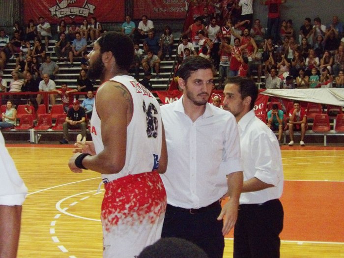 Es el DT m&aacute;s joven en dirigir la segunda categor&iacute;a del b&aacute;squet argentino.