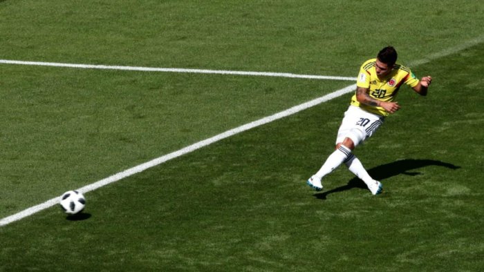 Exquisita pegada de JuanFer Quintero para el empate transitorio de Colombia.