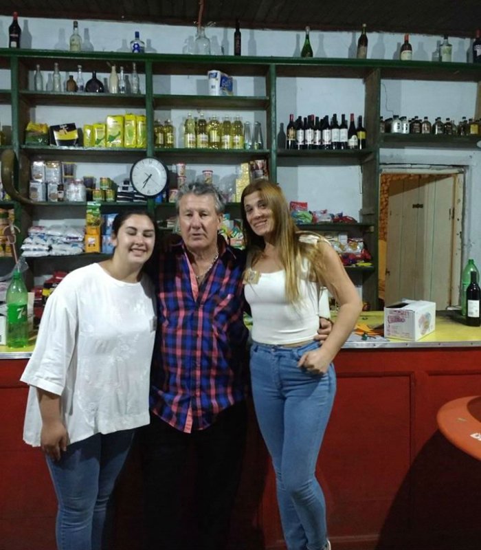 Bel&eacute;n Sauer, derecha, heredera de una tradici&oacute;n familiar que atraviesa 3 siglos.