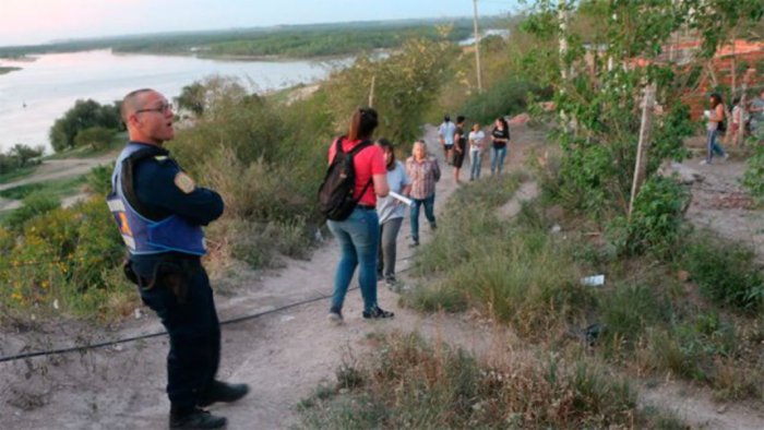 Para las 14 de este s&aacute;bado se concret&oacute; el desalojo de 14 familias de un barrio de Diamante.