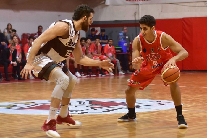 Ben&iacute;tez fue uno de los que tom&oacute; mayor cantidad de decisiones en el ataque "Rojo" (Foto: Rub&eacute;n Com&aacute;n/EER).