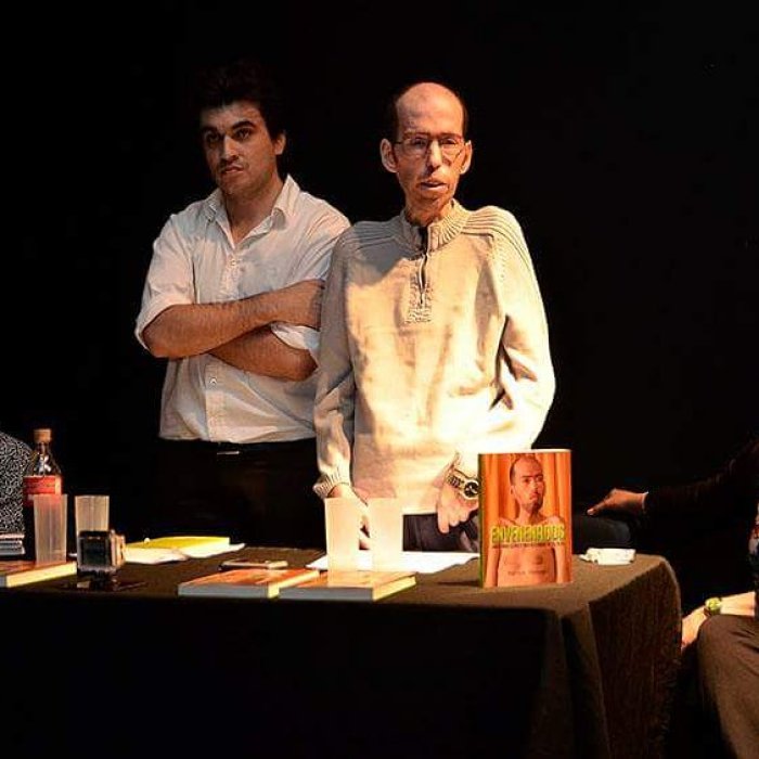 Tomasi falleci&oacute; hace un mes. Ac&aacute; cuando presentaron con el periodista el libro "Envenenados".