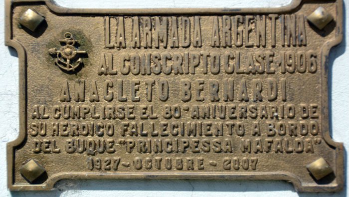 Placa conmemorativa al Conscripto entrerriano