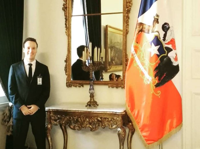 A principios de 2018 estuvo en Chile, tambi&eacute;n becado como estudiante universitario.