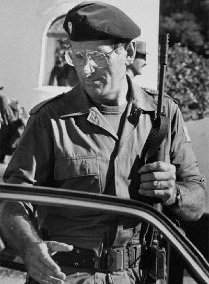 Seineld&iacute;n durante el levantamiento carapintada de 1987.