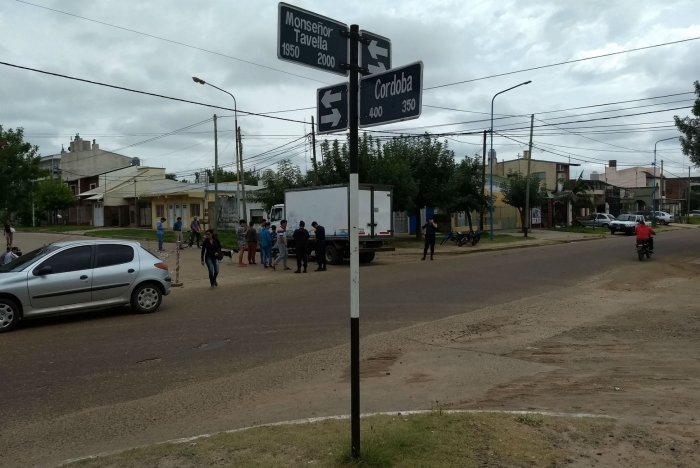 Minutos antes del mediod&iacute;a ocurri&oacute; este accidente, a pocas cuadras del "Masvernat" (foto: El Entre R&iacute;os).