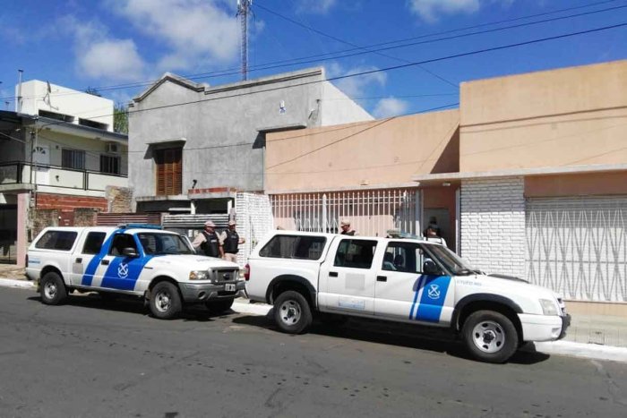 Prefectura y AFIP, en amplio allanamiento. Aqu&iacute; en Entre R&iacute;os, casi Teniente Ib&aacute;&ntilde;ez (foto: EER).