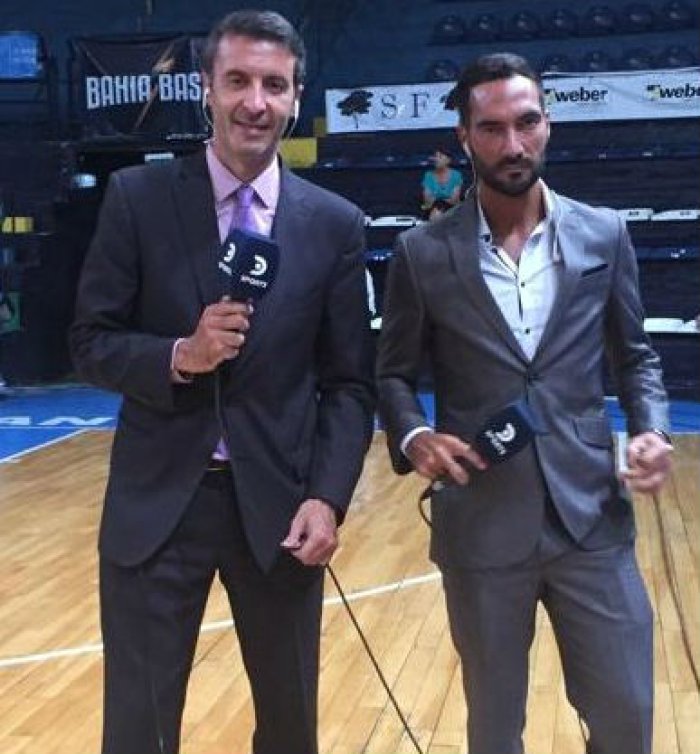 Pablo Viola junto a Carlos Altamirano, en una transmisi&oacute;n desde Bah&iacute;a Blanca.