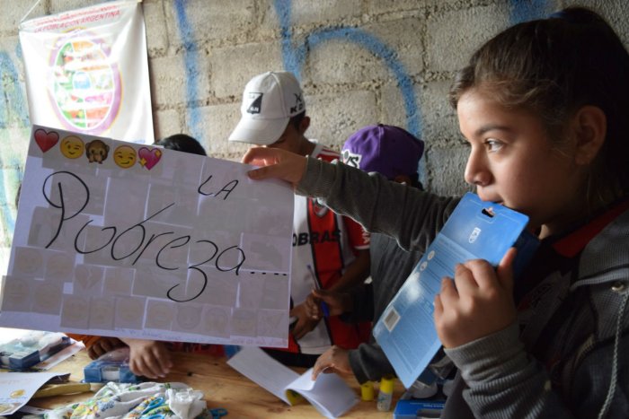El 42% de los ni&ntilde;os y adolescentes est&aacute;n por debajo de la l&iacute;nea de la pobreza, dice UNICEF.