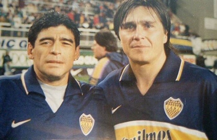 Entre 1996 y 1997 comparti&oacute; equipo en Boca, con Diego Armando Maradona.