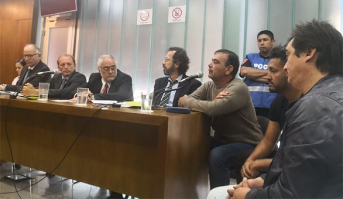 Juan Pablo Aguilera, primero a la derecha, junto a su cu&ntilde;ado Alejandro Almada.