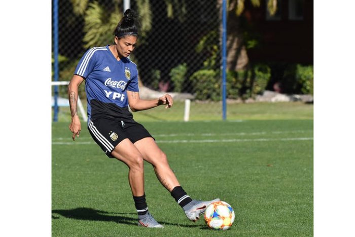 La entrerriana en pleno entrenamiento de una selecci&oacute;n que vuelve al Mundial tras 2 copas ausentes.