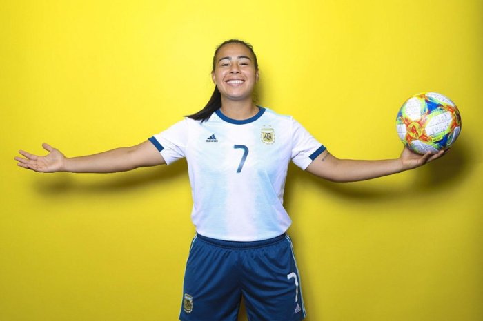 La entrerriana disput&oacute; el Mundial de f&uacute;tbol femenino con la camiseta de la selecci&oacute;n argentina.