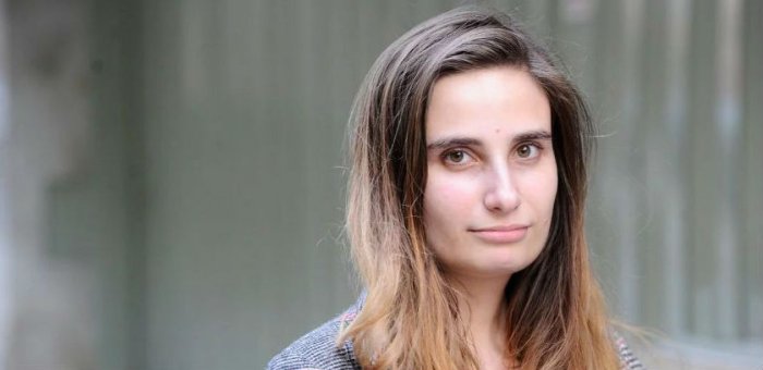 La periodista y escritora estar&aacute; a cargo del gui&oacute;n que tendr&aacute; formato de thriller.