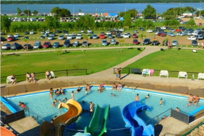 Termas de Col&oacute;n, un cl&aacute;sico todo el a&ntilde;o, con las playas al lado.