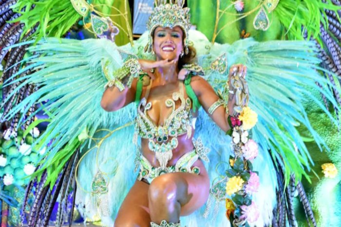 Daiana Valera participa hace 20 a&ntilde;os del Carnaval y es la reina de Bella Samba.