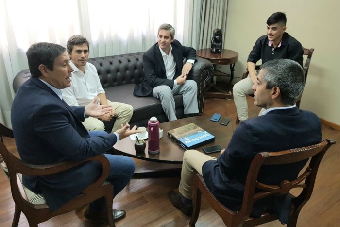 El intendente Jos&eacute; Luis Walser, recibido por Jos&eacute; Carlos Ostrosky, en Casa de Entre R&iacute;os.