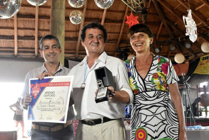 El entrerriano Arnoldo Blanche recibi&oacute; la Rueca de Plata "Artesano Calificado".