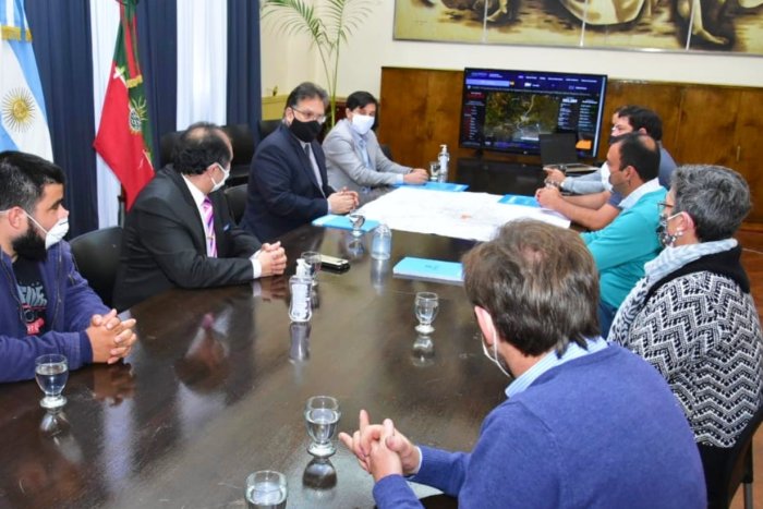 Francolini quit&oacute; toda referencia a prohibiciones para el ingreso a los comercios.