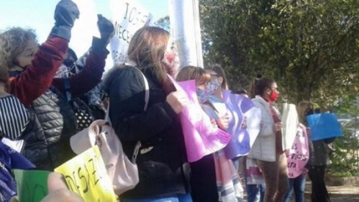 Este martes hubo protesta en Punta Alta por el corte de prestaciones de IOSFA.