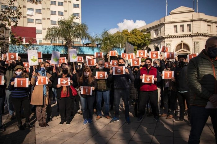 En Concordia, la protesta se concentr&oacute; frente al bar Ideal