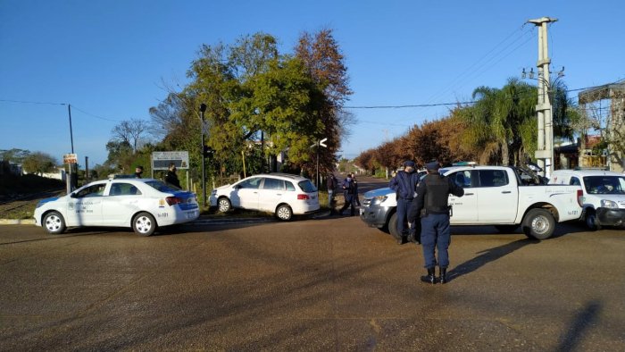 Efectivos de la Polic&iacute;a de Entre R&iacute;os ordenaron el tr&aacute;nsito.
