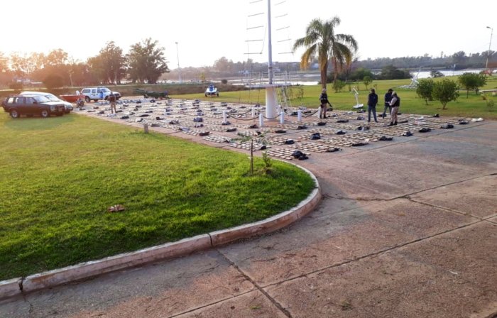 Ah&iacute; se ve parte de lo incautado por personal de Prefectura Concordia.
