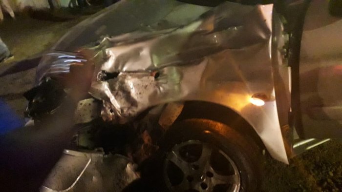 El siniestro fue protagonizado tambi&eacute;n por esa camioneta que se observa en la foto.