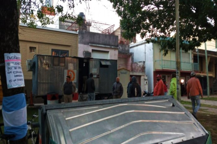 La resistencia a las obras contin&uacute;a este martes.