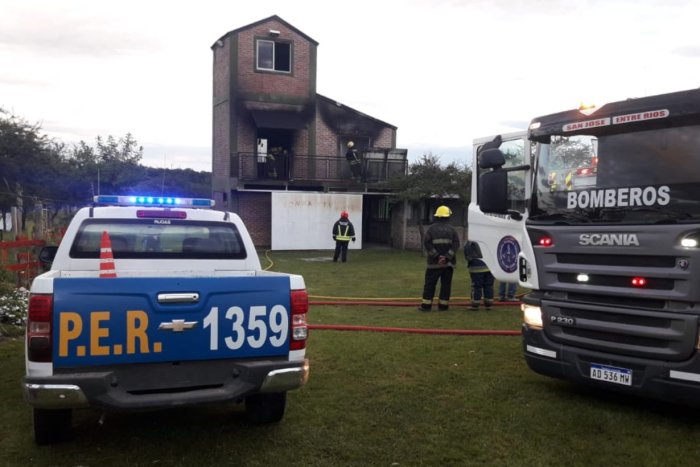 Operativo policial y bomberil en la propiedad que Bondaz tiene en la zona rural.