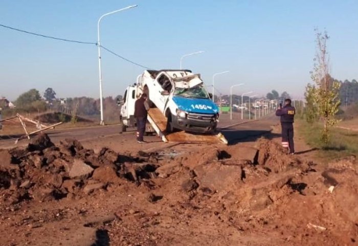 As&iacute; retiraron del lugar a la camioneta siniestrada, sobre avenida Presidente Frondizi.