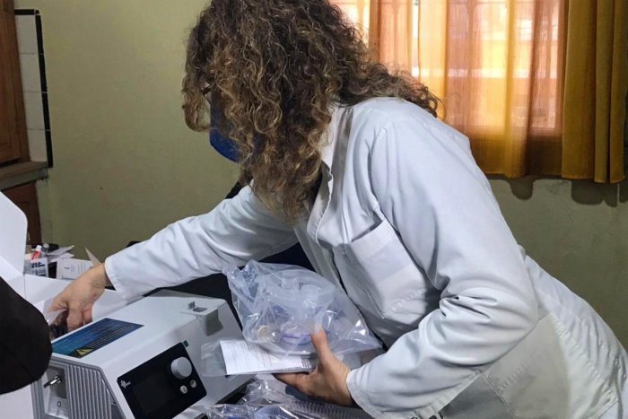 Norma Hern&aacute;ndez recibi&oacute; los aportes como directora del "San Benjam&iacute;n".