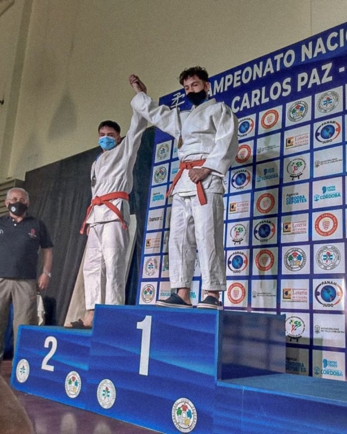 En lo m&aacute;s alto del podio nacional qued&oacute; el concordiense.