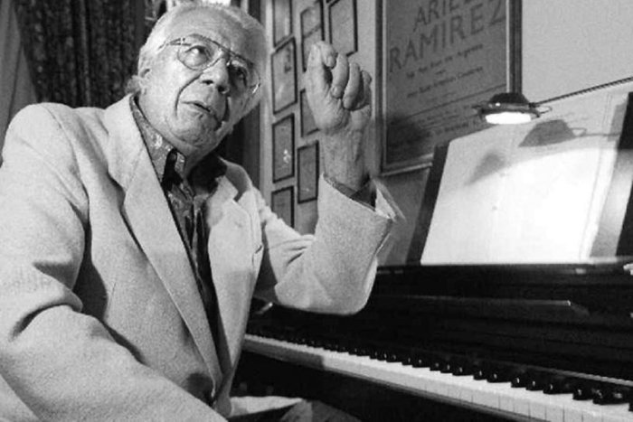 Ariel Ram&iacute;rez fue pianista, concertista, compositor y director.