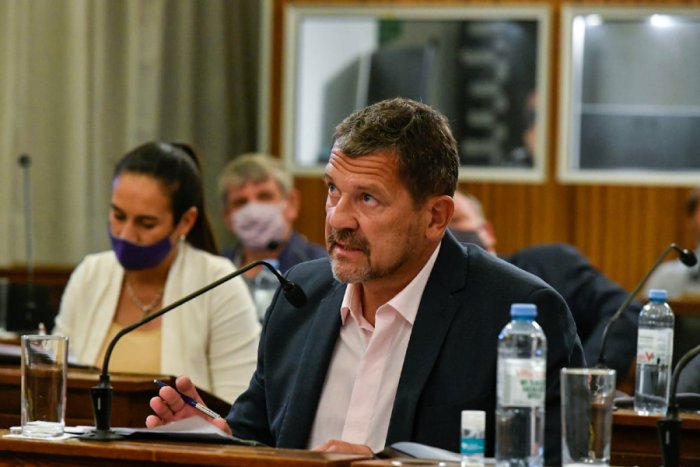 Armando Gay fue el autor del proyecto de resoluci&oacute;n que aprob&oacute; un&aacute;nimemente el Senado.