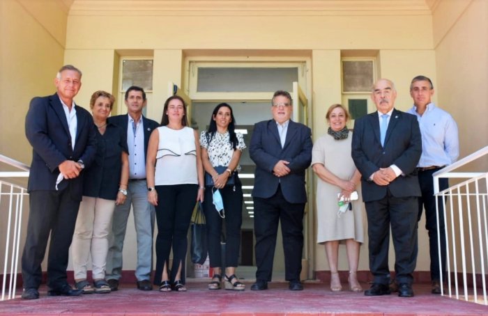 Abogados, autoridades municipales y del Juzgado Federal, en la obra del edificio nuevo.