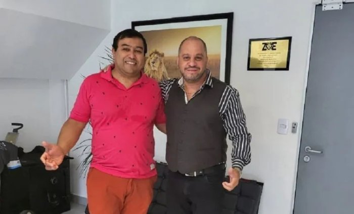 Andr&eacute;s Amarilla junto a Leonardo Cositorto