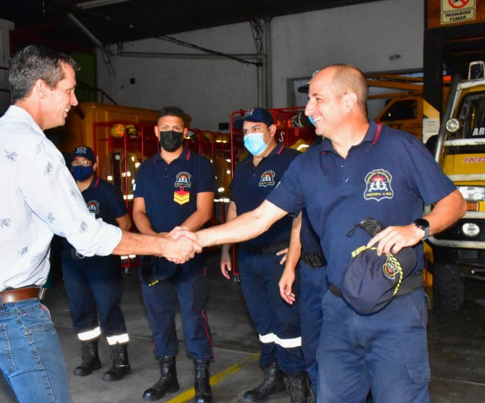 El titular del ENOHSA estuvo en el cuartel de Bomberos Voluntarios de Concordia.