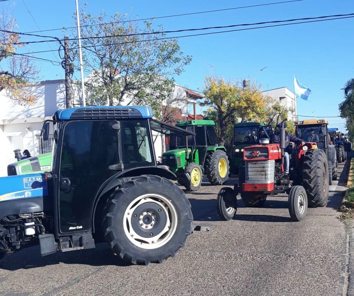 Este mi&eacute;rcoles los tractores dejaron por un rato el campo para meterse en la ciudad de Chajar&iacute;.