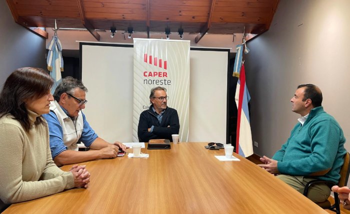 El intendente Ben&iacute;tez estuvo en la Regional Noreste del CAPER.