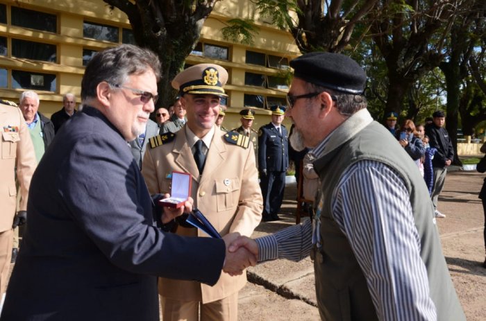 El jefe de Prefectura y el intendente de Concordia, presentes en el homenaje.