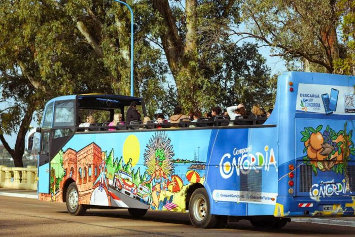 El Bus Tur&iacute;stico, un cl&aacute;sico que no puede faltar para los visitantes de Concordia.