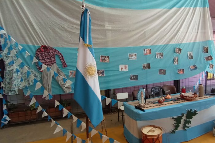 El stand institucional de Argentina combin&oacute; tradici&oacute;n con figuras destacadas del pa&iacute;s.