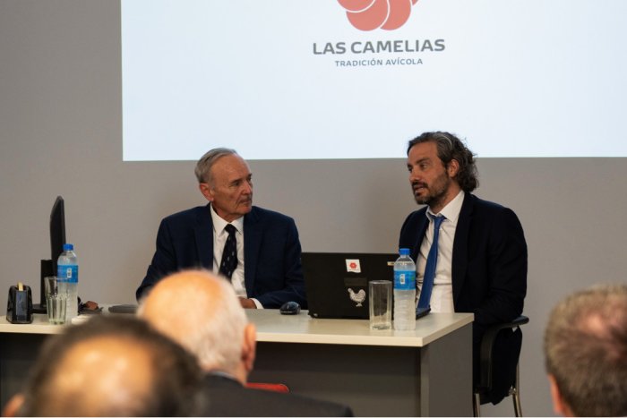 Una de las fotograf&iacute;as que Canciller&iacute;a comparti&oacute; con la visita a Las Camelias.