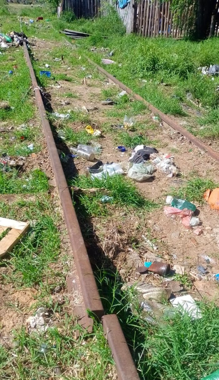 Ah&iacute; se necesita reparaci&oacute;n antes de que pase un tren.