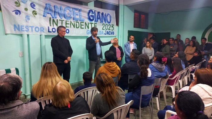 N&eacute;stor Loggio acompa&ntilde;o a Giano, en el acto realizado en ATE Concordia donde tambi&eacute;n estuvo Griselda Jach&uacute;.