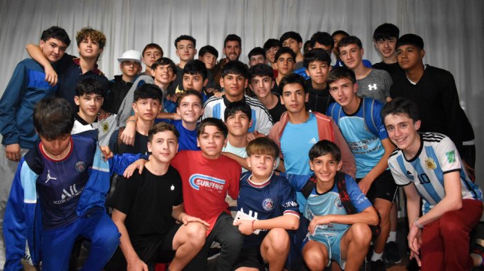 M&aacute;s afecto, en este caso el que le dieron los jugadores de la 2009 y 2008.